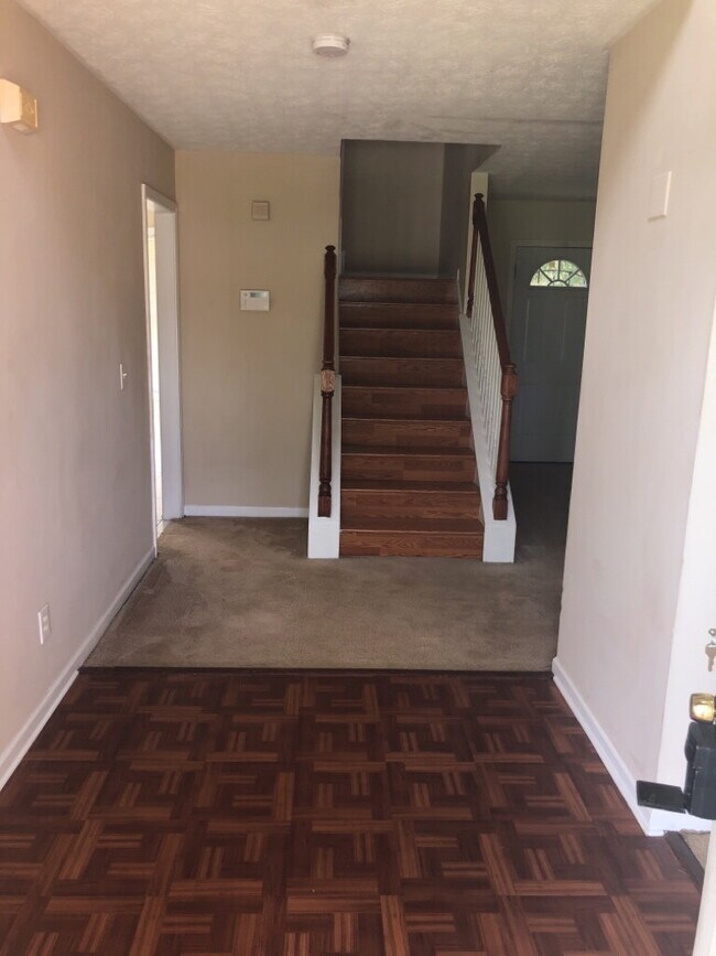 Building Photo - 2489 Tolliver Dr