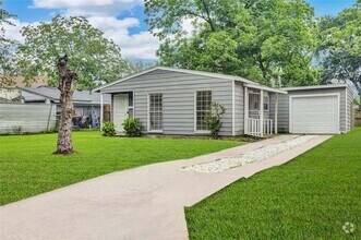 Building Photo - 5618 Malmedy Rd