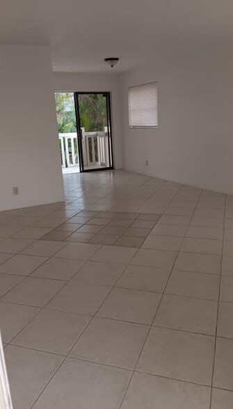 Building Photo - 4169 SW 67th Ave