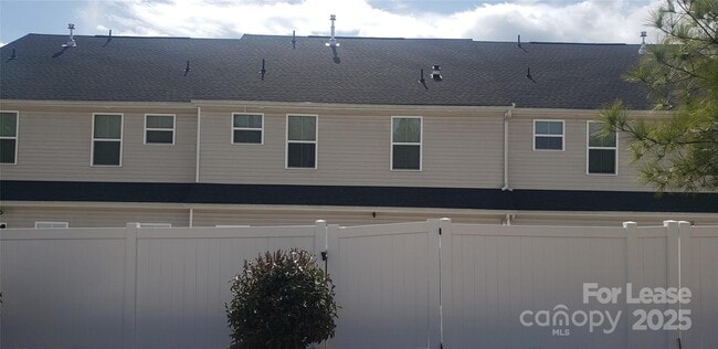 Building Photo - 10408 Dalton Woods Ct NW