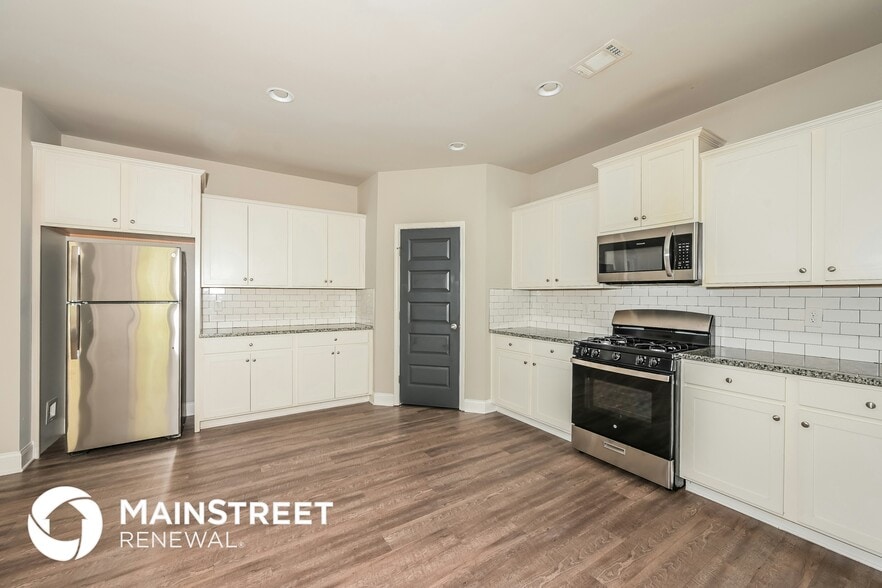 Building Photo - 747 Overlook Gln Dr