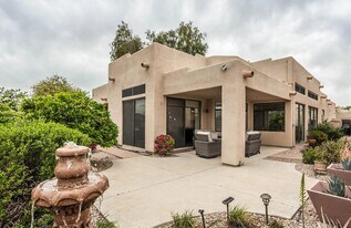 Building Photo - 8331 E Cactus Wren Rd