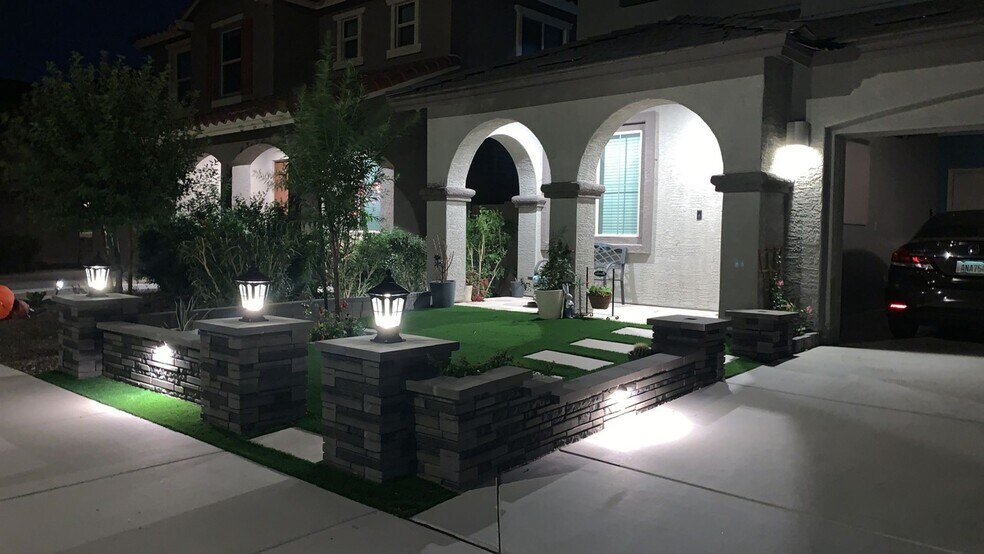 Building Photo - 5407 W Desert Hollow Dr