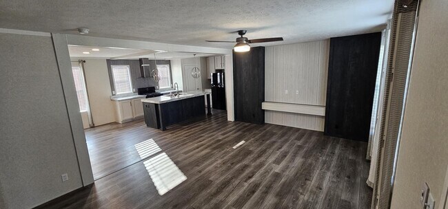 Building Photo - 283 Mulberry