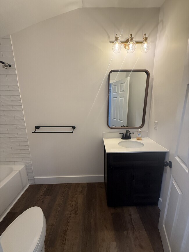 Building Photo - 740 Finn Long Rd