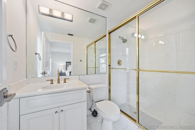 Building Photo - 8405 Legend Club Dr