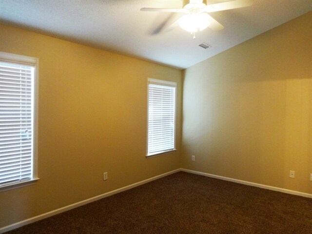 Building Photo - 103 Rosedale Ct