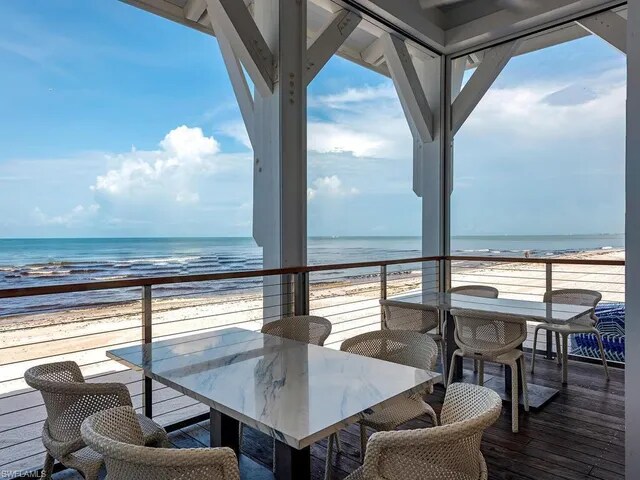 Building Photo - 7032 Pelican Bay Blvd