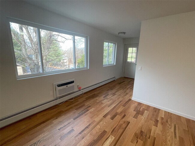 Building Photo - 3 Woods End Cir