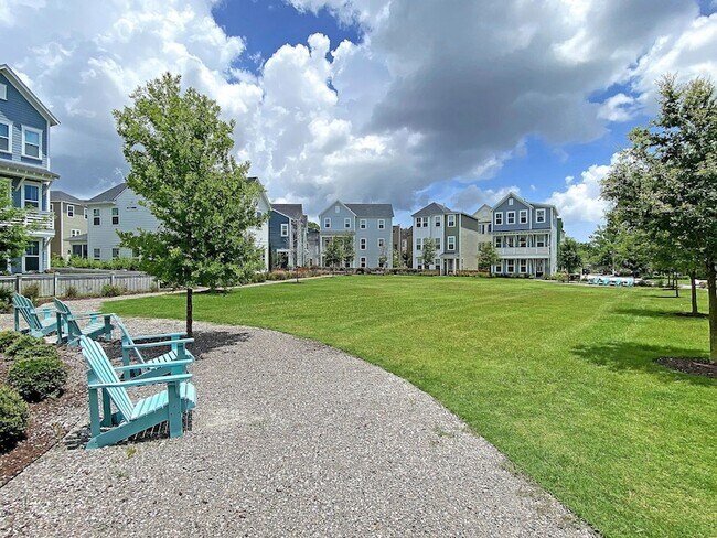 Building Photo - 1658 Indy Dr