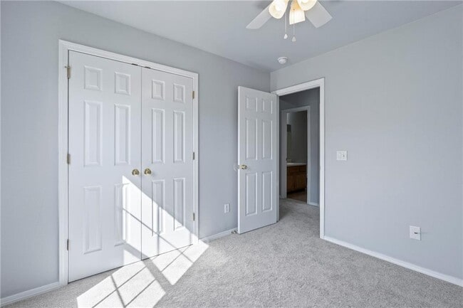 Building Photo - 607 Amanda Dr