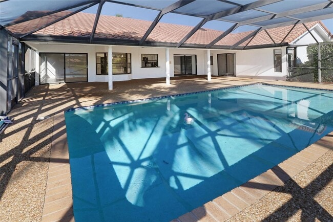 Primary Photo - 11310 Lake Tree Ct