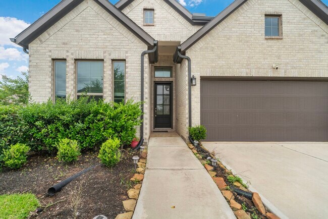 Building Photo - 10718 Blossom River Dr