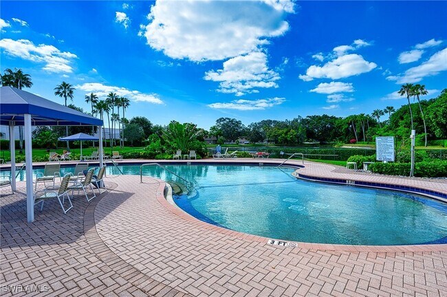 Building Photo - 7106 Lone Oak Blvd