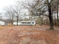 Building Photo - 2400 Hart Rd