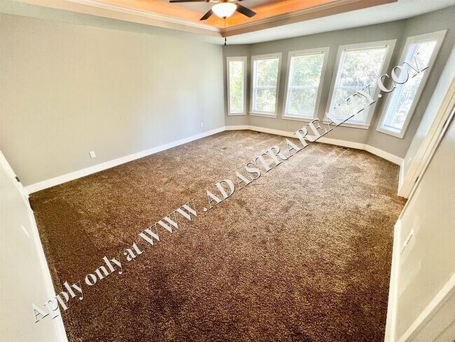 Building Photo - Beautiful Home in Independence-Available in JULY!!