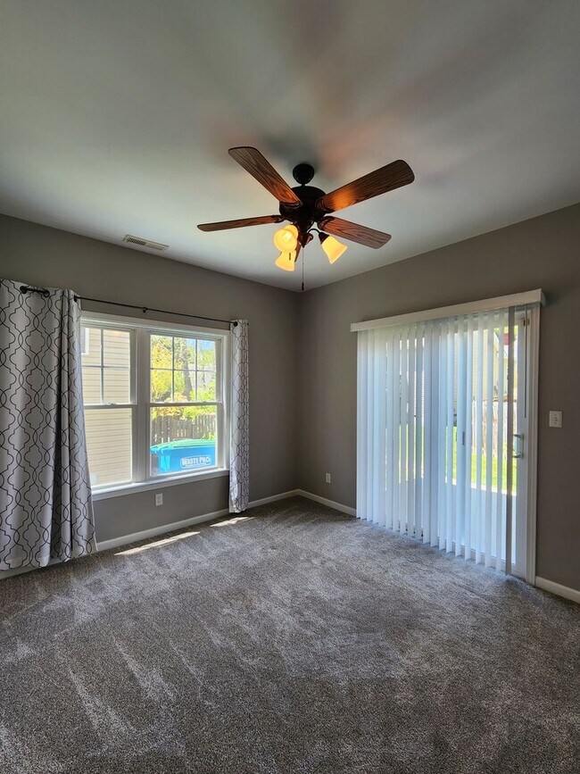 Building Photo - 14 Cherry Laurel Ln