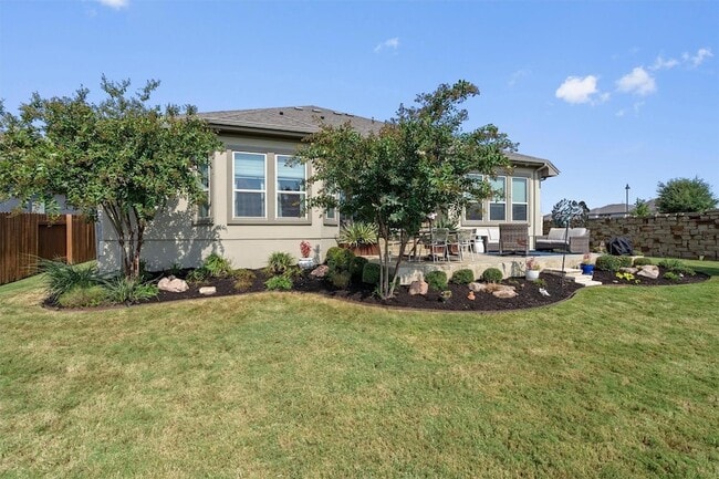 Building Photo - 4945 Strada Dr