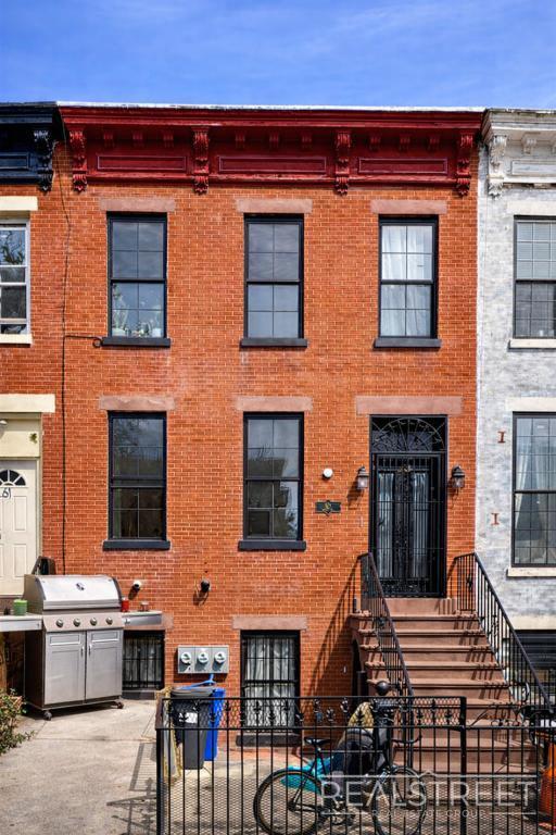 Building Photo - Sun-Filled 2 Bed / 2 Bath w/ King Primary, Walk-In Closet – Steps from Gates J