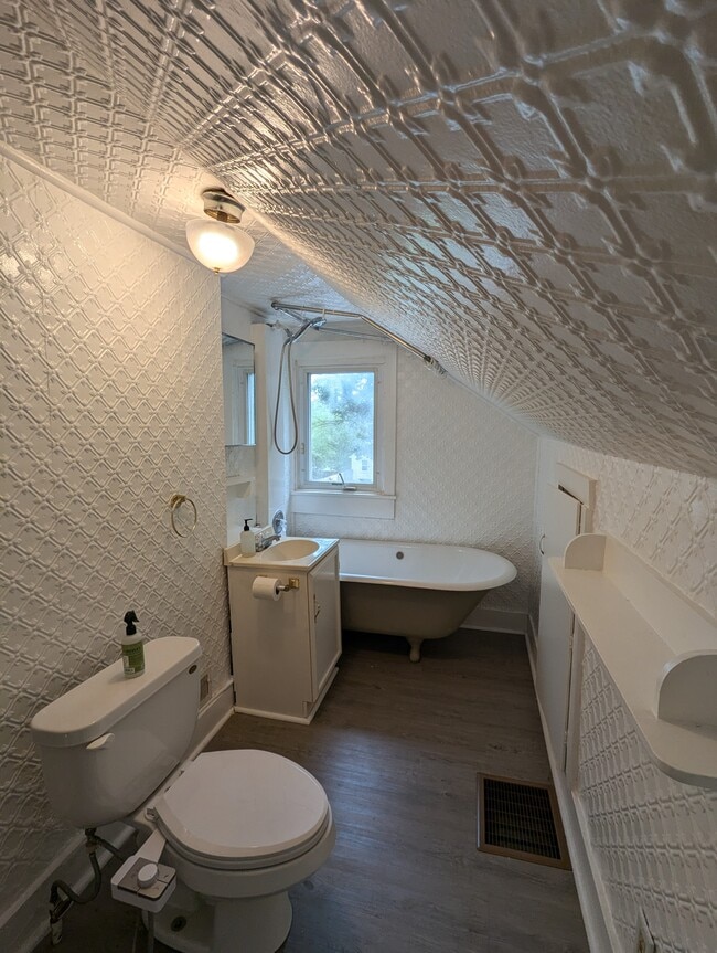 Building Photo - Hopson