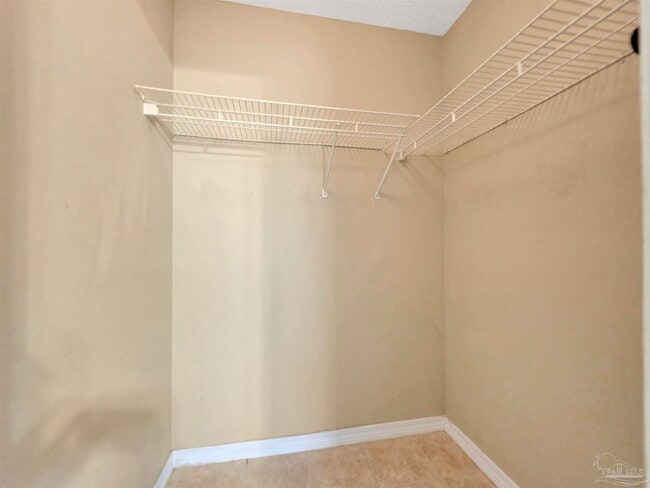 Building Photo - 3359 Green Briar Cir