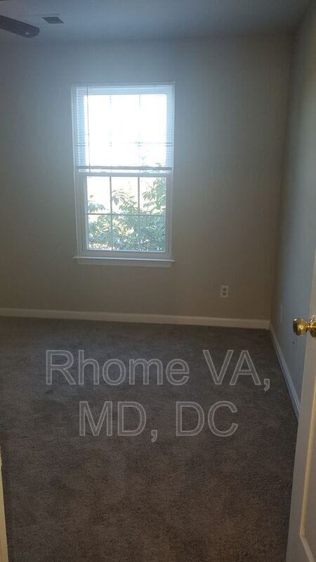 Building Photo - 1129 Huntmaster Terrace NE