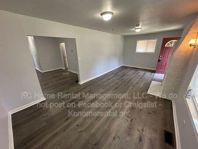 Building Photo - 4116 Springfield St