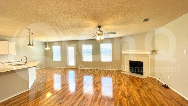 Building Photo - 9952 George Washington Dr