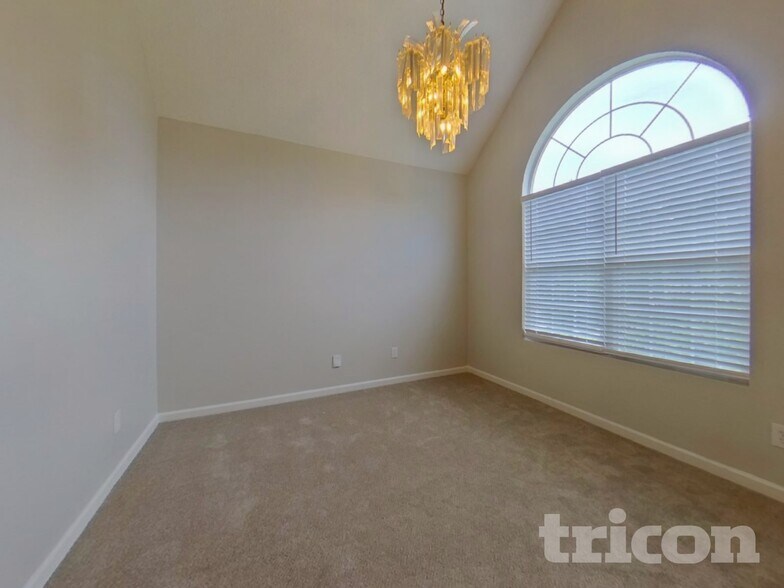 Building Photo - 1422 Gentry Ct