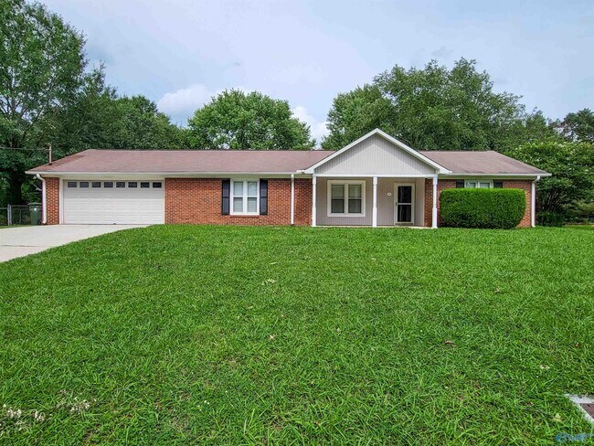 Primary Photo - 308 Red Oak Rd