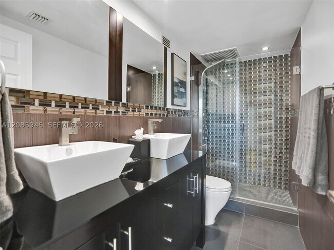Building Photo - 2501 S Ocean Dr