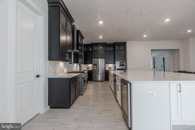 Building Photo - 402 Mdw Crk Dr