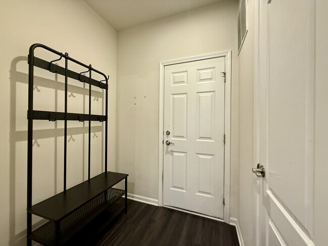 Building Photo - 2809 Willow Ct