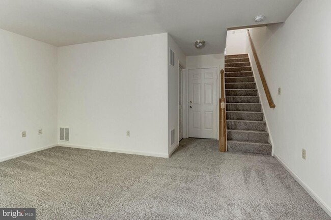 Building Photo - 13122 Kidwell Field Rd