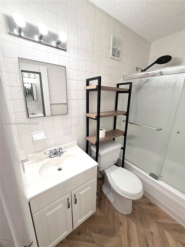 Building Photo - 721 SW 13th Ave