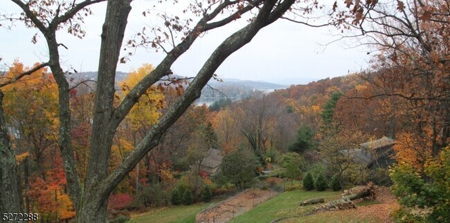 Building Photo - 416 Springbrook Trail