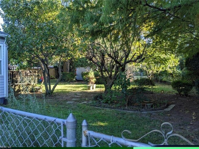 Building Photo - 4525 James Ct