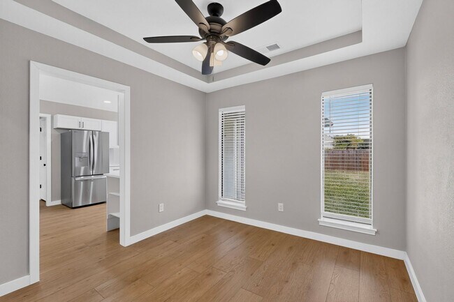 Building Photo - Beautifully Renovated Home In Carrollton Ready For Move-in