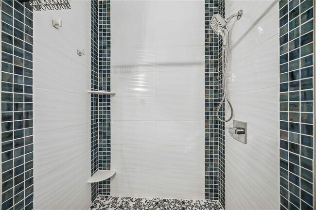 Building Photo - 2950 Viscaya Pl