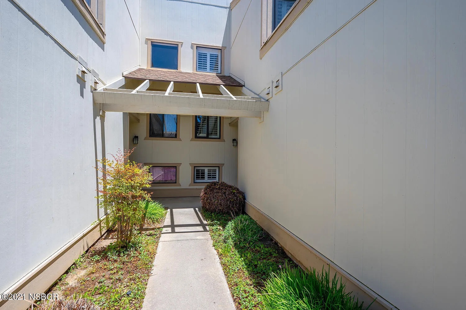 Building Photo - 1212 Linda Vista Dr