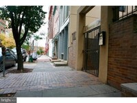 Building Photo - 133 Arch St