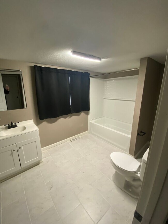 Building Photo - 2228 N Conrod