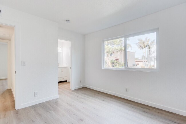 Building Photo - Renovated 3-Bedroom with Private Courtyard – Move-In Ready!
