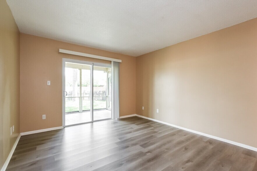 Building Photo - 1240 Rising Sun Blvd