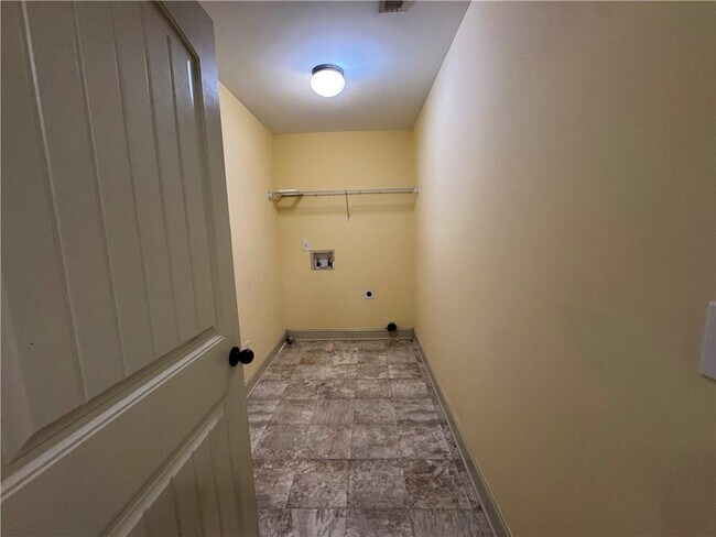 Building Photo - 2640 Tyler Bay Ln