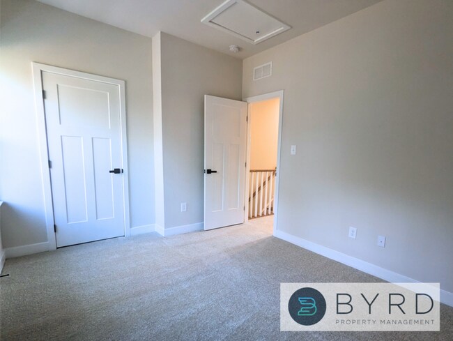 Building Photo - 1113 Ewing Pk Lp