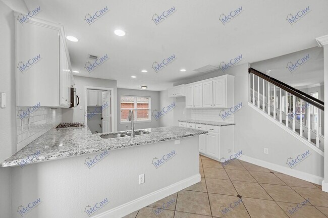 Building Photo - 608 Vasey Oak Dr