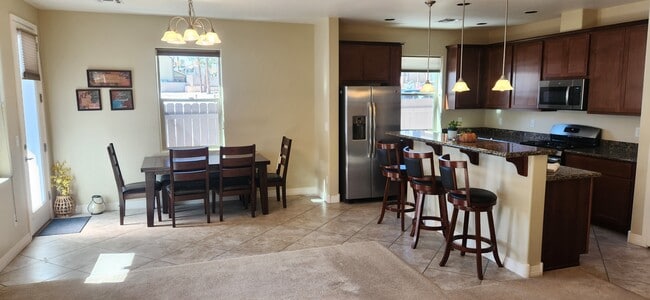 Building Photo - 2490 W Pollo Cir