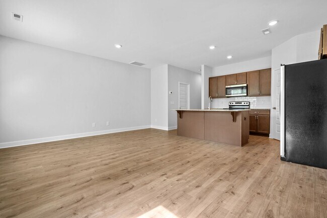 Building Photo - 324 W Saltgrass Ln