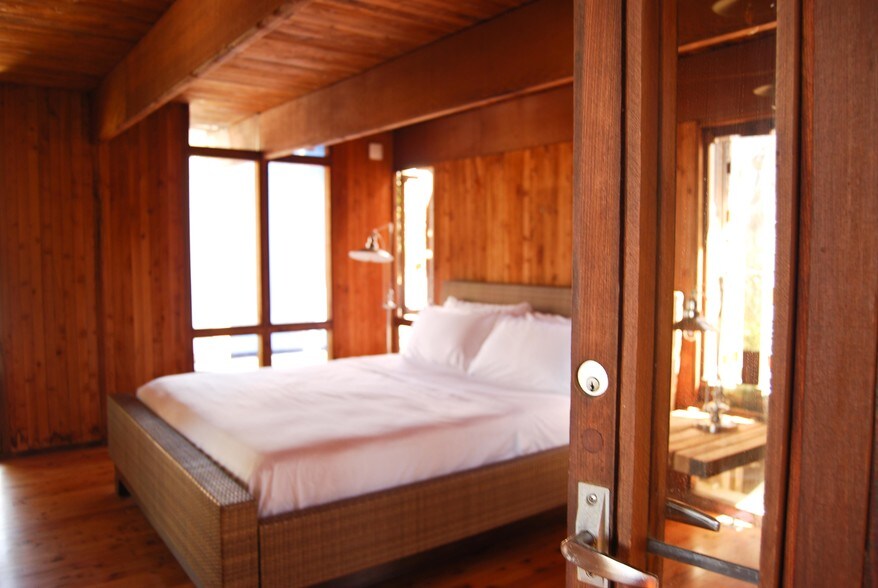 Building Photo - 341 Harbor View Ave